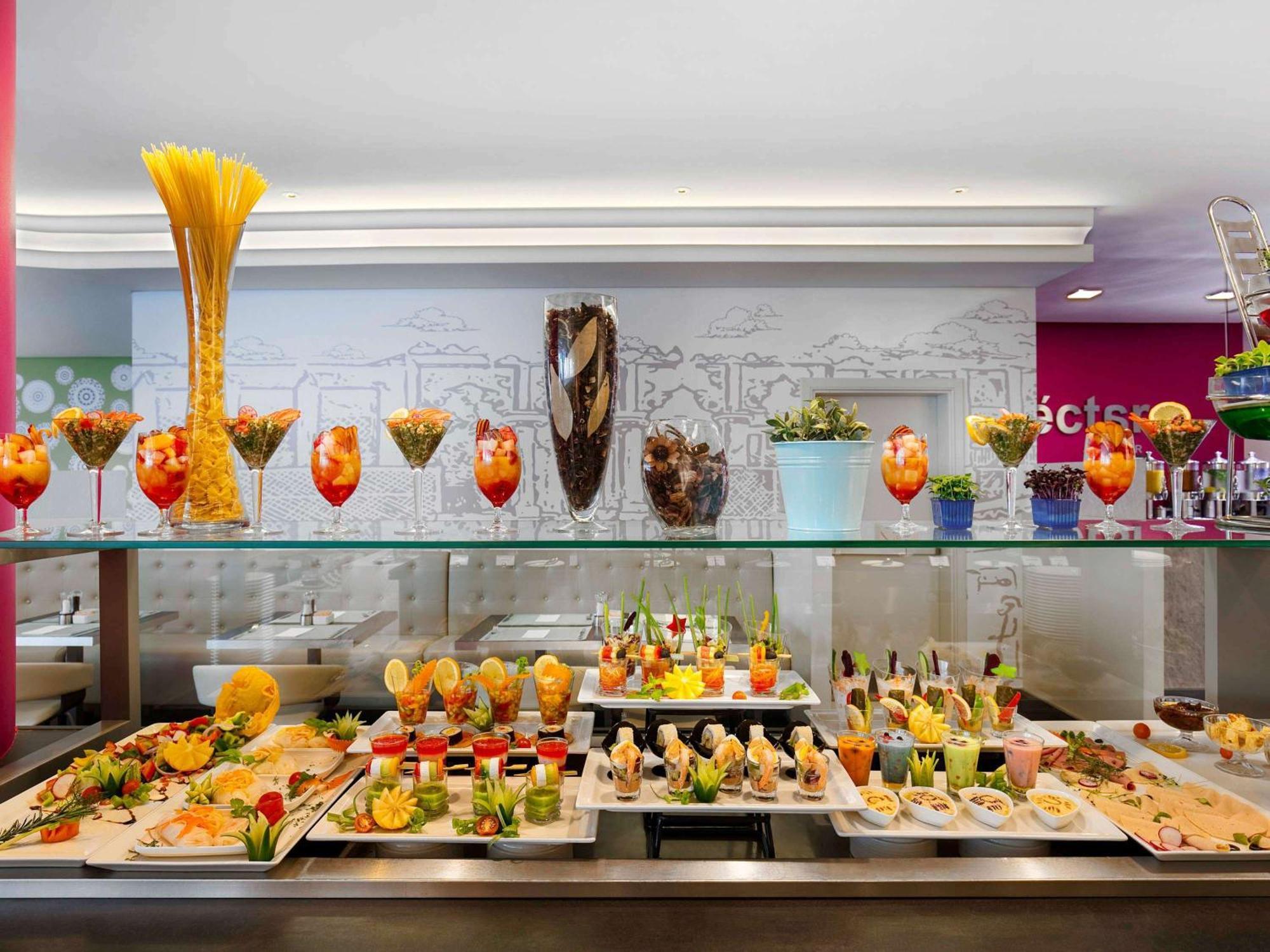 Ibis Styles Sharjah Hotel Kültér fotó